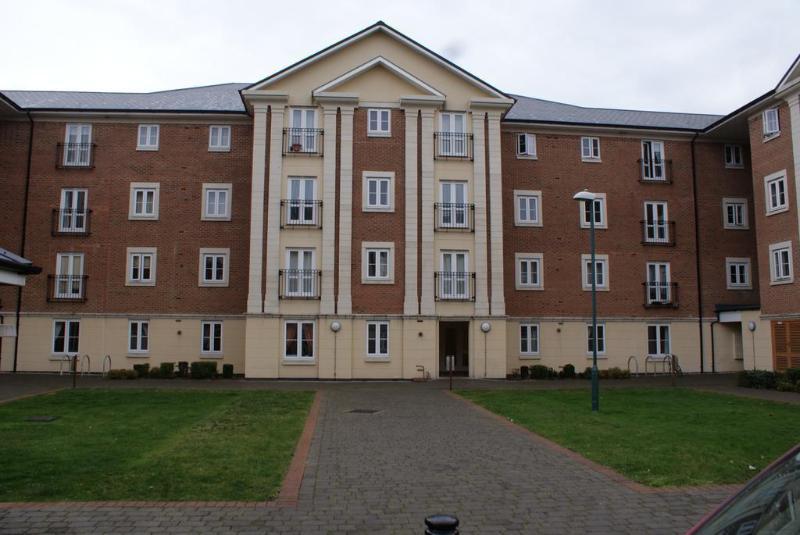 Brunel Crescent Apartments Swindon Bagian luar foto